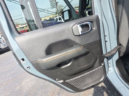 Used 2025 Jeep Wrangler Unlimited Sahara w/ Safety Group image 39