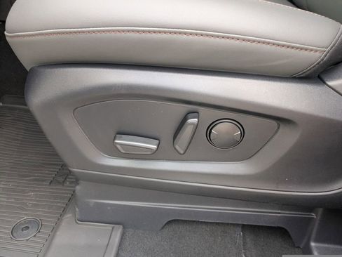 New 2026 Ford Explorer Active w/ Active Comfort Package RWD image 14