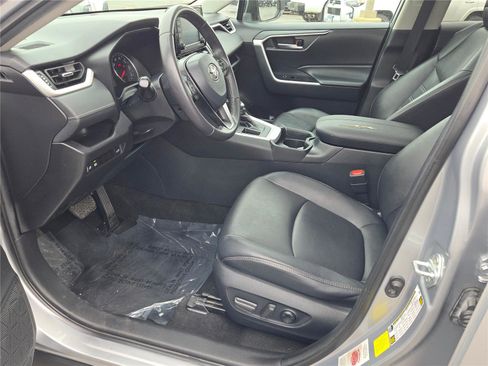 Used 2021 Toyota RAV4 XLE Premium FWD image 26