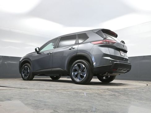 Used 2025 Nissan Rogue SV image 33