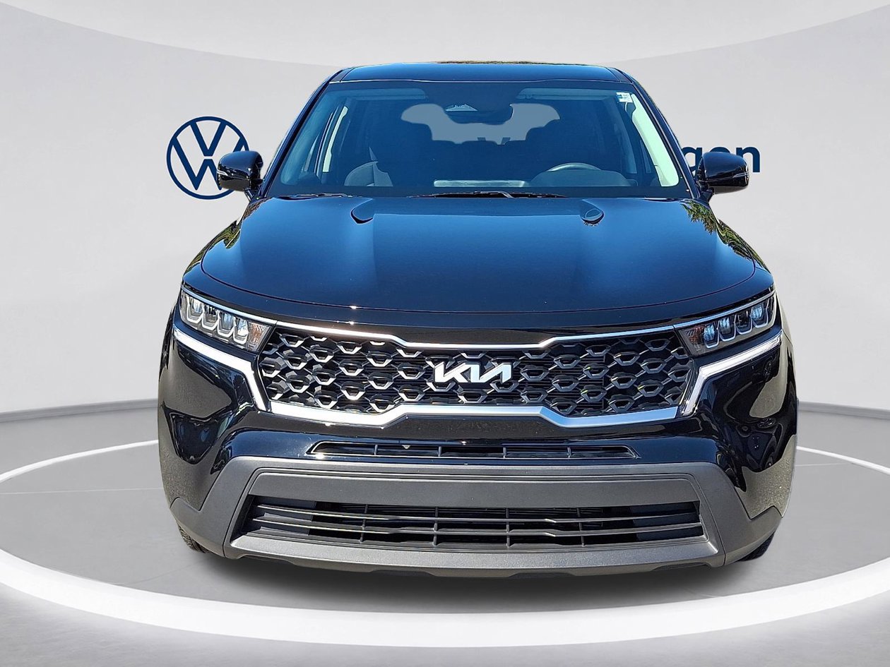 Used 2023 Kia Sorento LX FWD image 2