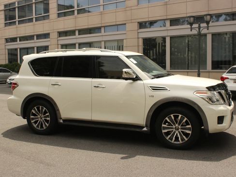 Used 2020 Nissan Armada SL w/ Premium Package RWD image 2