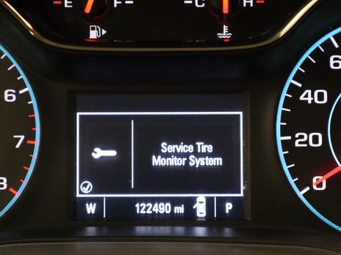 Used 2017 Chevrolet Cruze LS FWD image 5