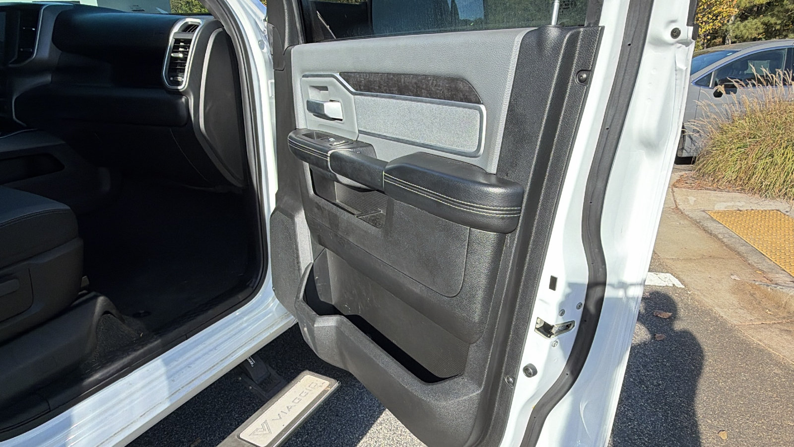 Used 2022 RAM 2500 Big Horn AWD/4WD image 17