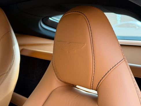 Used 2023 Aston Martin V8 Vantage Coupe image 30