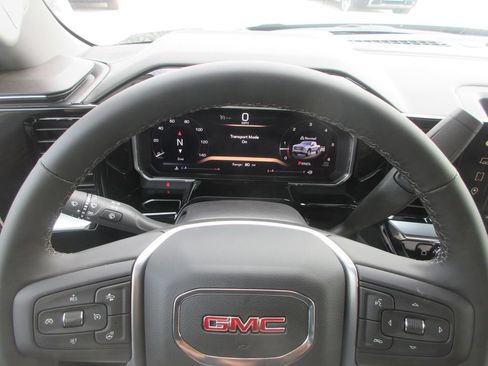 New 2026 GMC Sierra 1500 SLE w/ Max Trailering Package AWD/4WD image 18