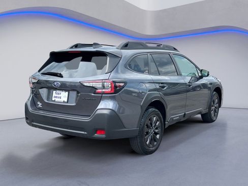 Used 2025 Subaru Outback Onyx Edition AWD/4WD image 6