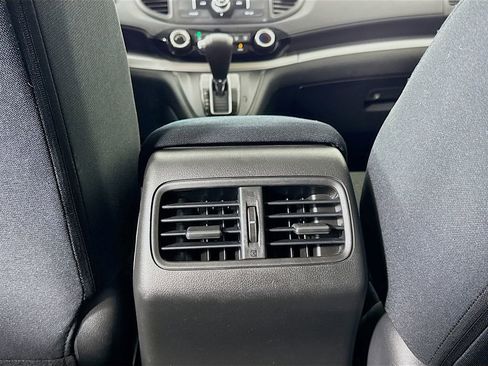 Used 2015 Honda CR-V LX image 29