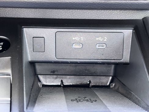 Used 2026 Nissan Kicks SV w/ Charging Package FWD image 20