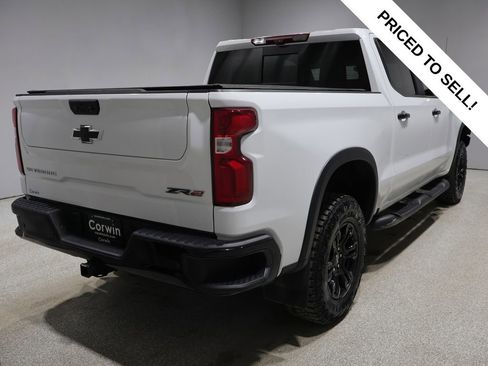 Used 2024 Chevrolet Silverado 1500 ZR2 w/ Technology Package image 2