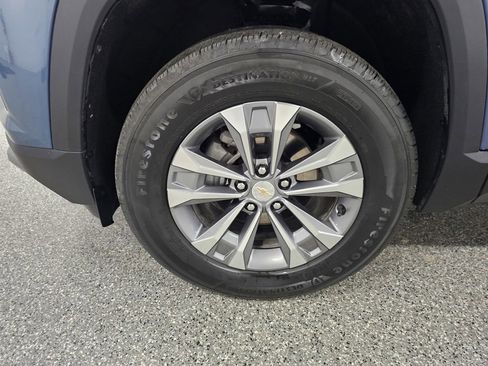 Used 2025 Chevrolet Equinox LT FWD image 8