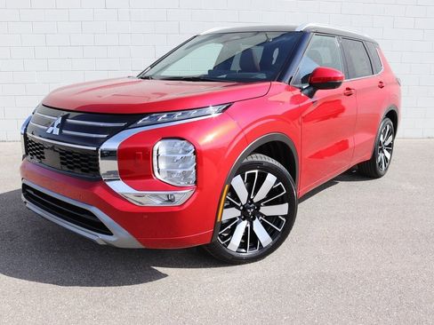 New 2025 Mitsubishi Outlander SEL image 5