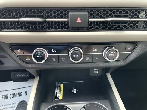 Used 2025 Honda HR-V EX-L image 18