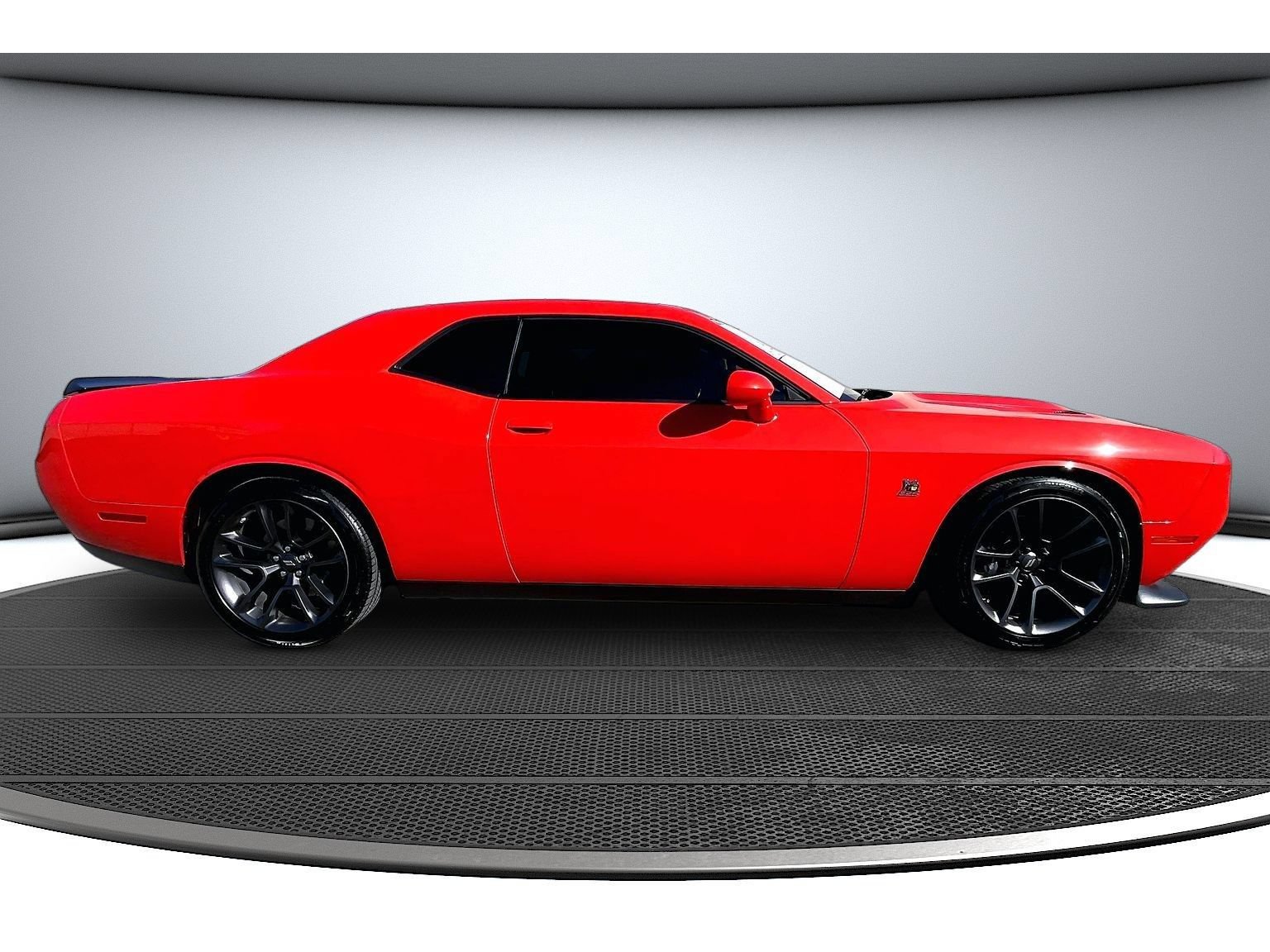 Used 2021 Dodge Challenger R/T Scat Pack w/ Driver Convenience Group RWD image 15