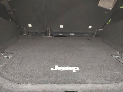Used 2016 Jeep Wrangler Unlimited Sahara image 18