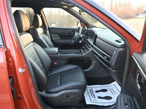 Used 2024 Hyundai Santa Fe Calligraphy image 19