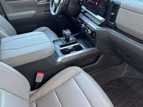 Certified 2023 GMC Sierra 1500 SLT w/ SLT Premium Package AWD/4WD image 16