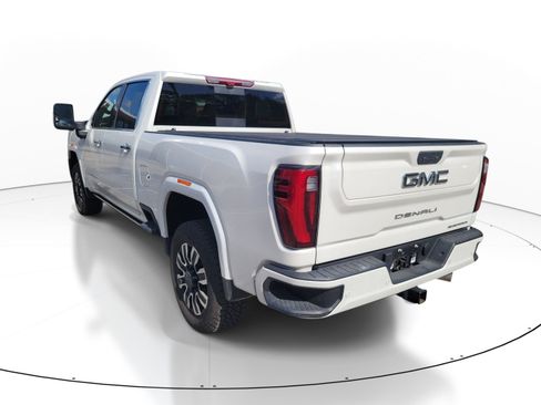 Used 2025 GMC Sierra 2500 Denali Ultimate AWD/4WD image 4