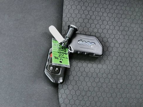 Used 2023 Jeep Wrangler Unlimited Rubicon 4xe w/ Cold Weather Group AWD/4WD image 31