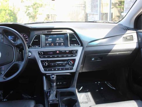 Used 2017 Hyundai Sonata Sport w/ Value Edition Package 02 FWD image 31