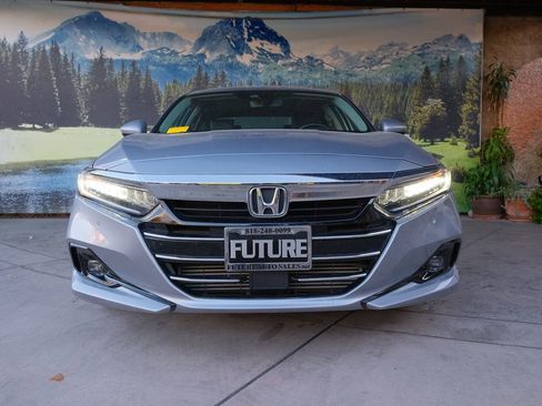 Used 2022 Honda Accord EX-L image 2
