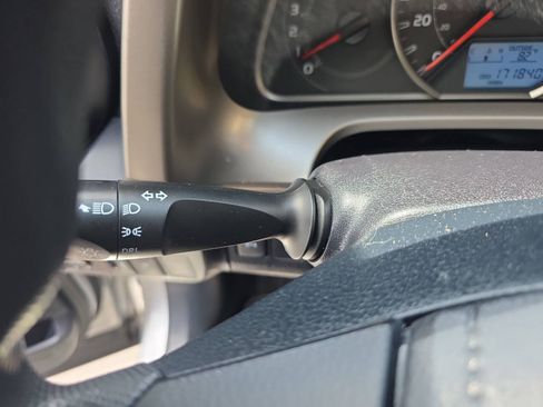 Used 2015 Toyota RAV4 LE AWD/4WD image 26