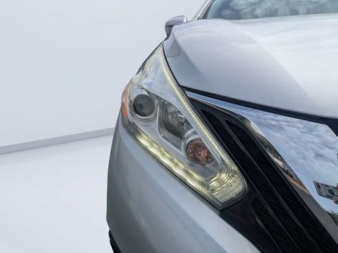 Used 2017 Nissan Murano SV FWD image 9