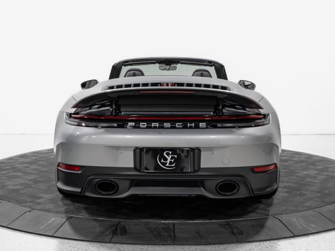 Used 2025 Porsche 911 Carrera RWD image 7