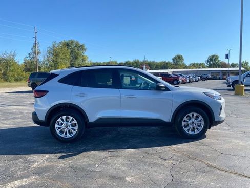 New 2026 Ford Escape Active AWD/4WD image 8