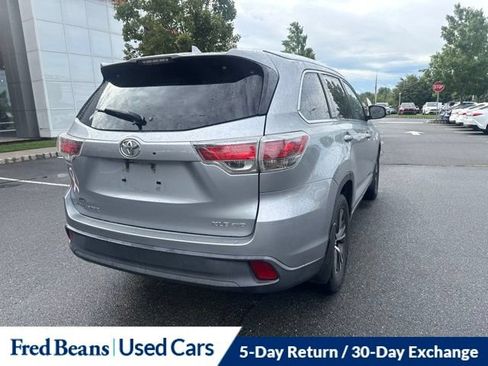Used 2016 Toyota Highlander XLE AWD/4WD image 7