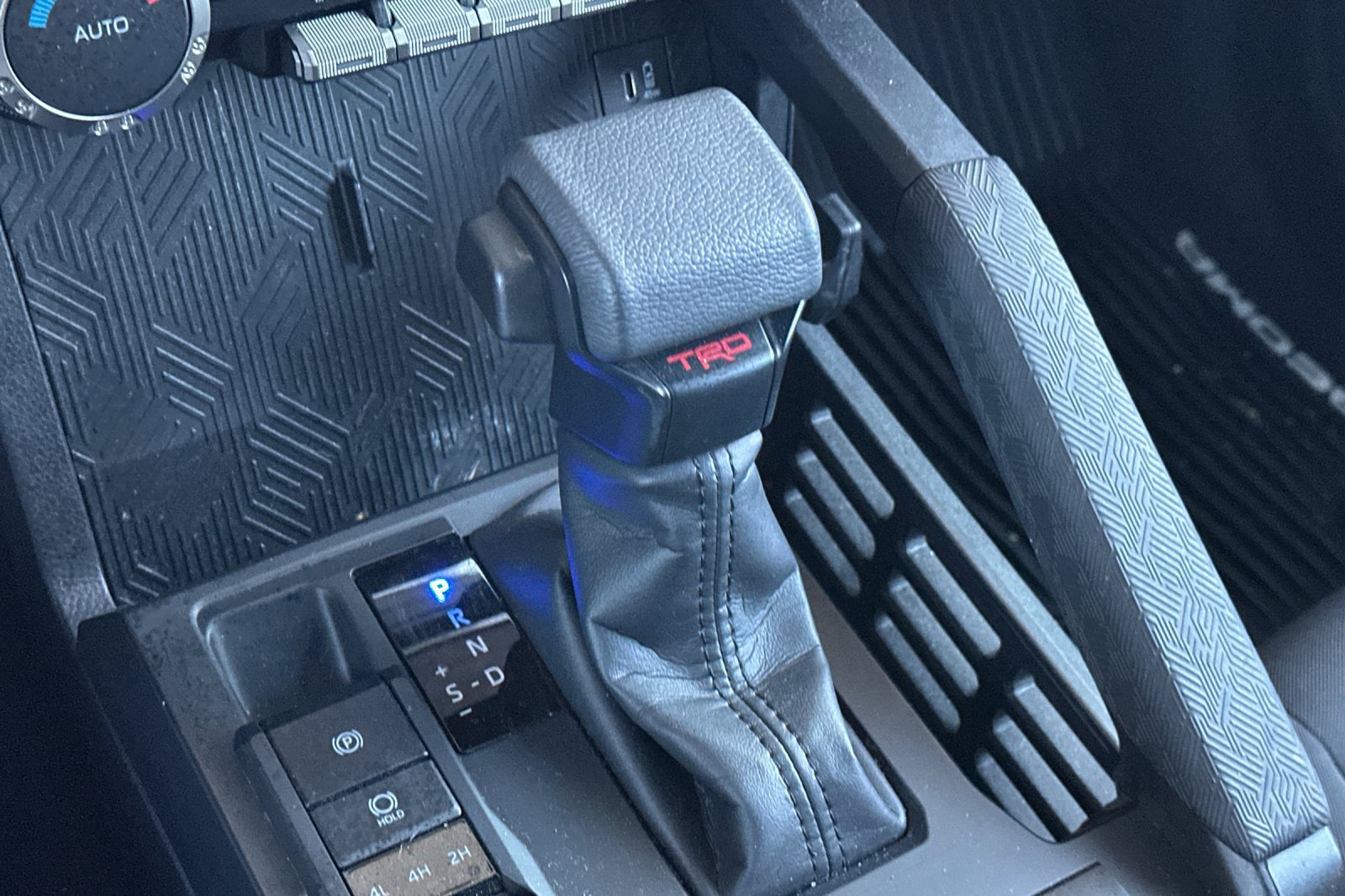 Used 2025 Toyota Tacoma TRD Sport AWD/4WD image 19