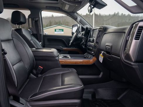 Used 2019 Chevrolet Silverado 2500 High Country w/ Duramax Plus Package image 13