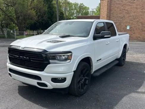 Used 2022 RAM 1500 Laramie AWD/4WD image 1