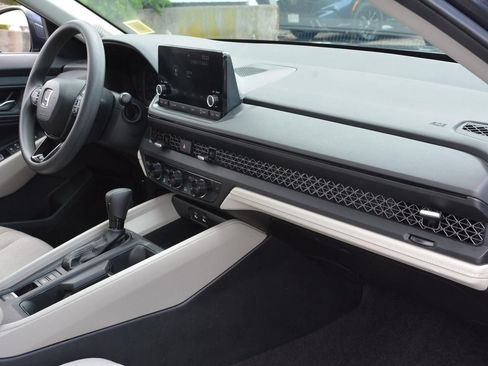 Used 2023 Honda Accord EX image 21