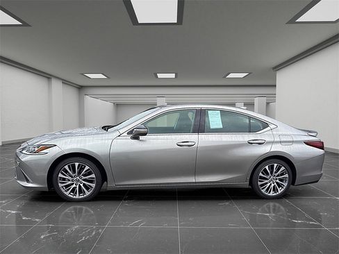 Used 2021 Lexus ES 350 w/ Premium Package image 10