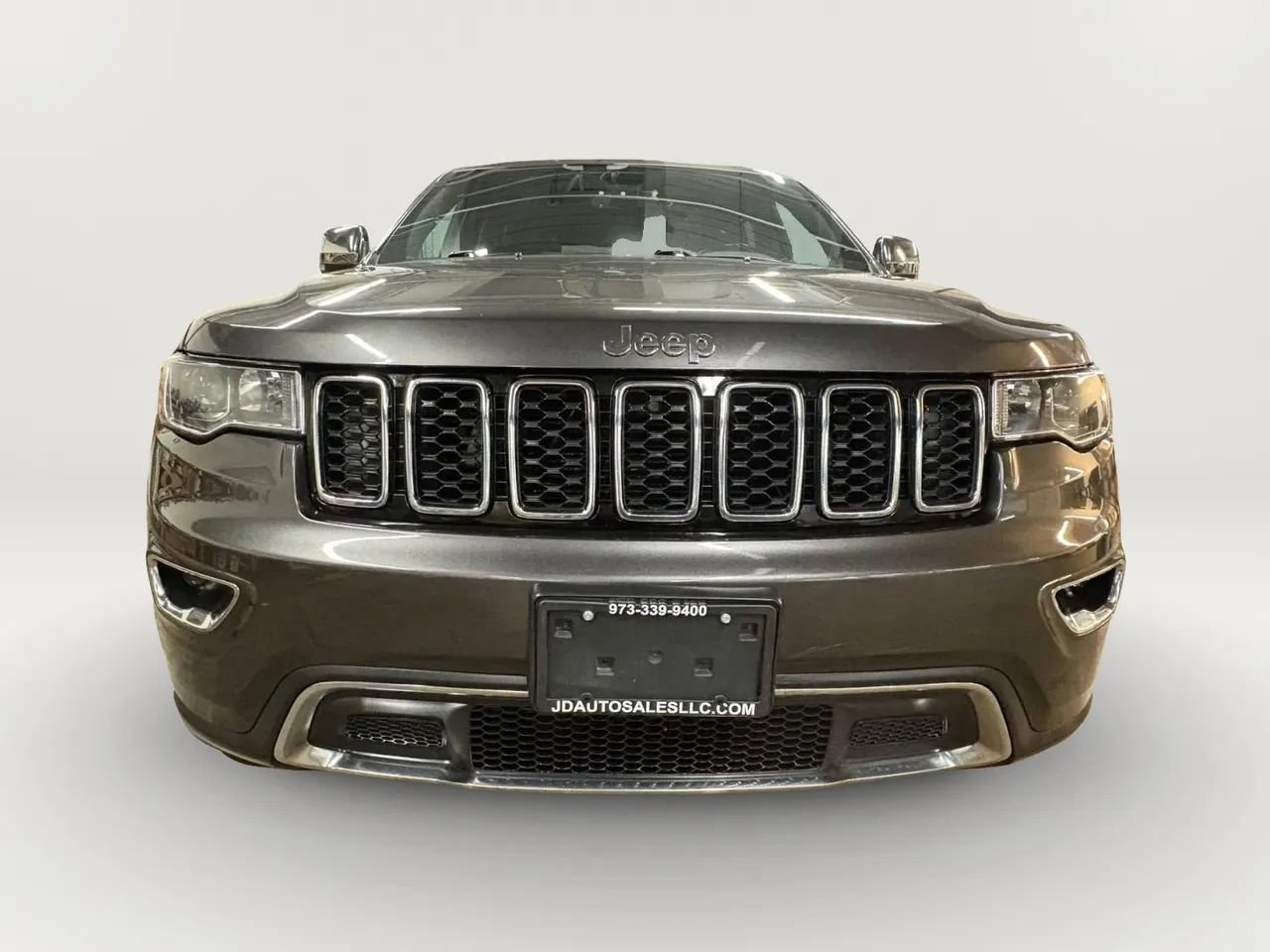 Used 2020 Jeep Grand Cherokee Limited w/ Trailer Tow Group IV AWD/4WD image 3