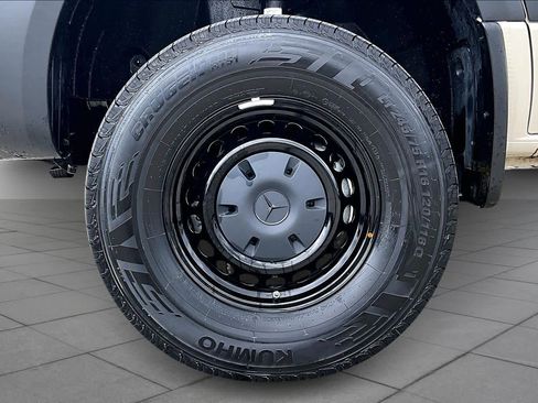 New 2025 Mercedes-Benz Sprinter 2500 image 11