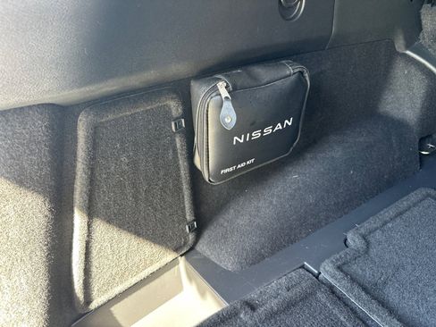 Used 2023 Nissan Rogue SL w/ SL Premium Package AWD/4WD image 16