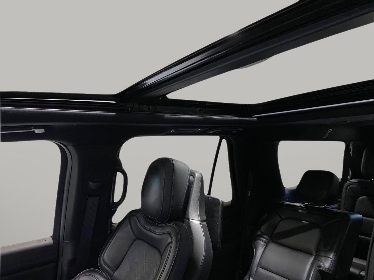 Used 2019 Lincoln Navigator L Reserve AWD/4WD image 13