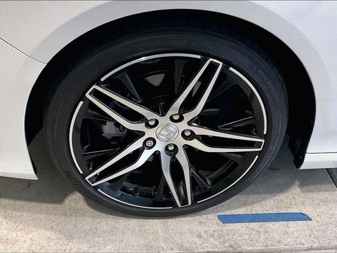 Used 2021 Honda Accord Touring image 11
