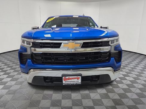 Used 2023 Chevrolet Silverado 1500 LT w/ Protection Package AWD/4WD image 5