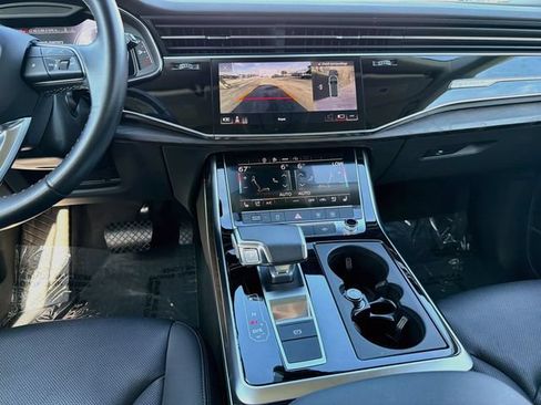 Used 2022 Audi Q8 Premium Plus AWD/4WD image 18