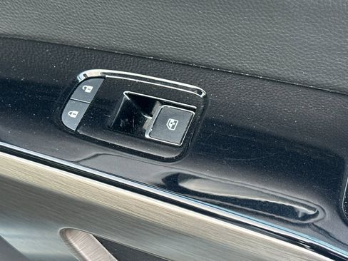 Used 2023 Nissan Pathfinder Platinum image 24