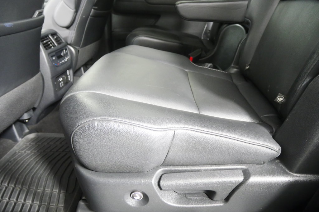 Used 2019 Honda Pilot Touring image 16