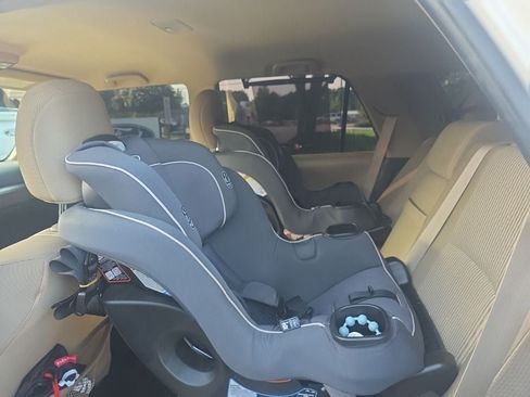Used 2017 Toyota 4Runner SR5 RWD image 13