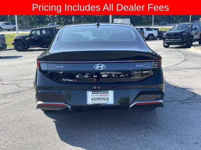 Used 2025 Hyundai Sonata SEL FWD image 4