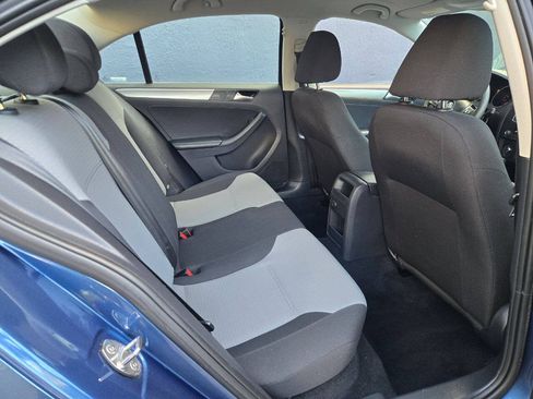 Used 2017 Volkswagen Jetta S FWD image 10