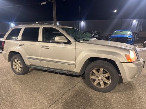 Used 2008 Jeep Grand Cherokee Limited w/ Trailer Tow Group IV image 6