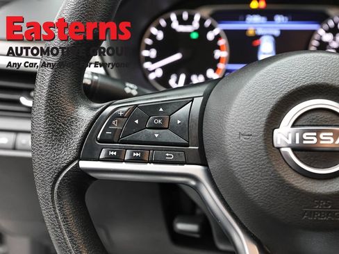 Used 2023 Nissan Altima 2.5 SV FWD image 15
