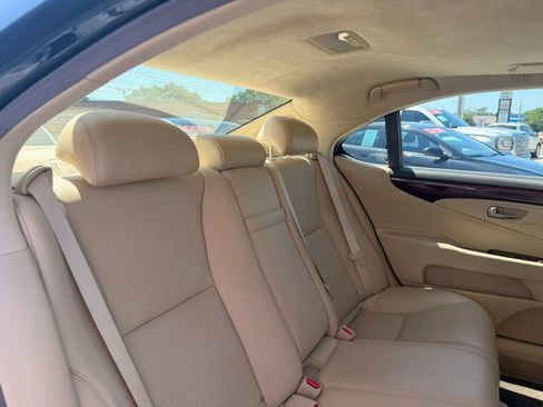 Used 2011 Lexus LS 460 L w/ Luxury Pkg AWD/4WD image 32